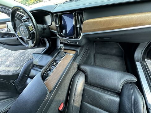 Used 2017 Volvo S90 T6 Inscription w/ Vision Package image 9