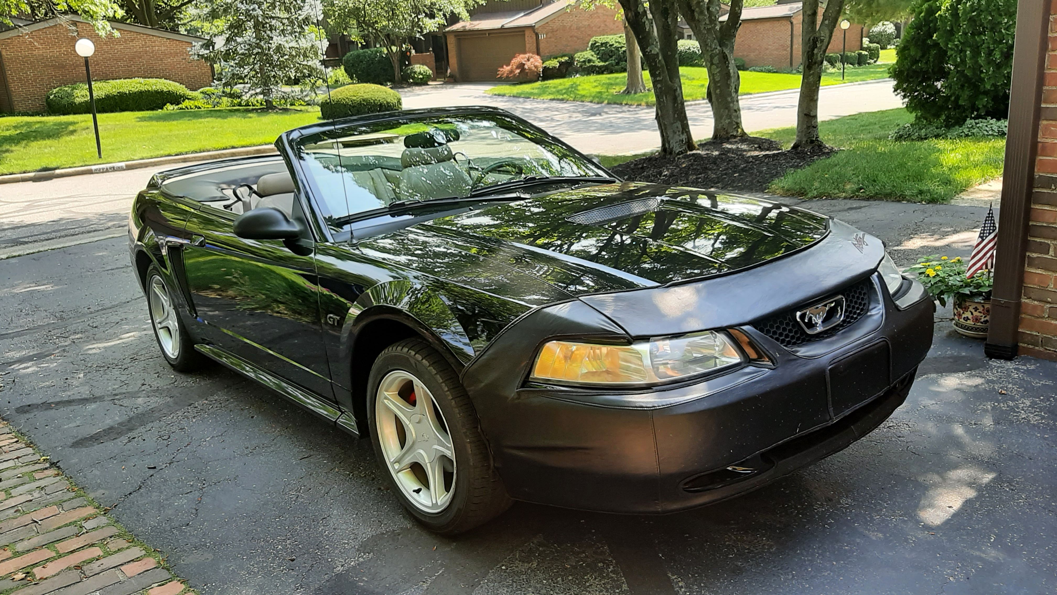 Used 2000 Ford Mustang GT RWD image 2