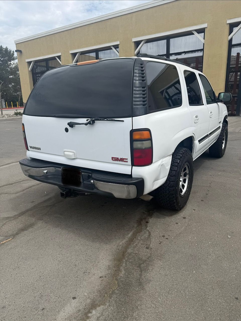 Used 2004 GMC Yukon SLE RWD image 10