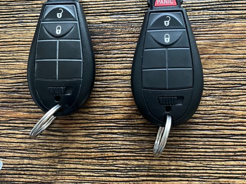 Used 2016 Jeep Cherokee Sport image 20