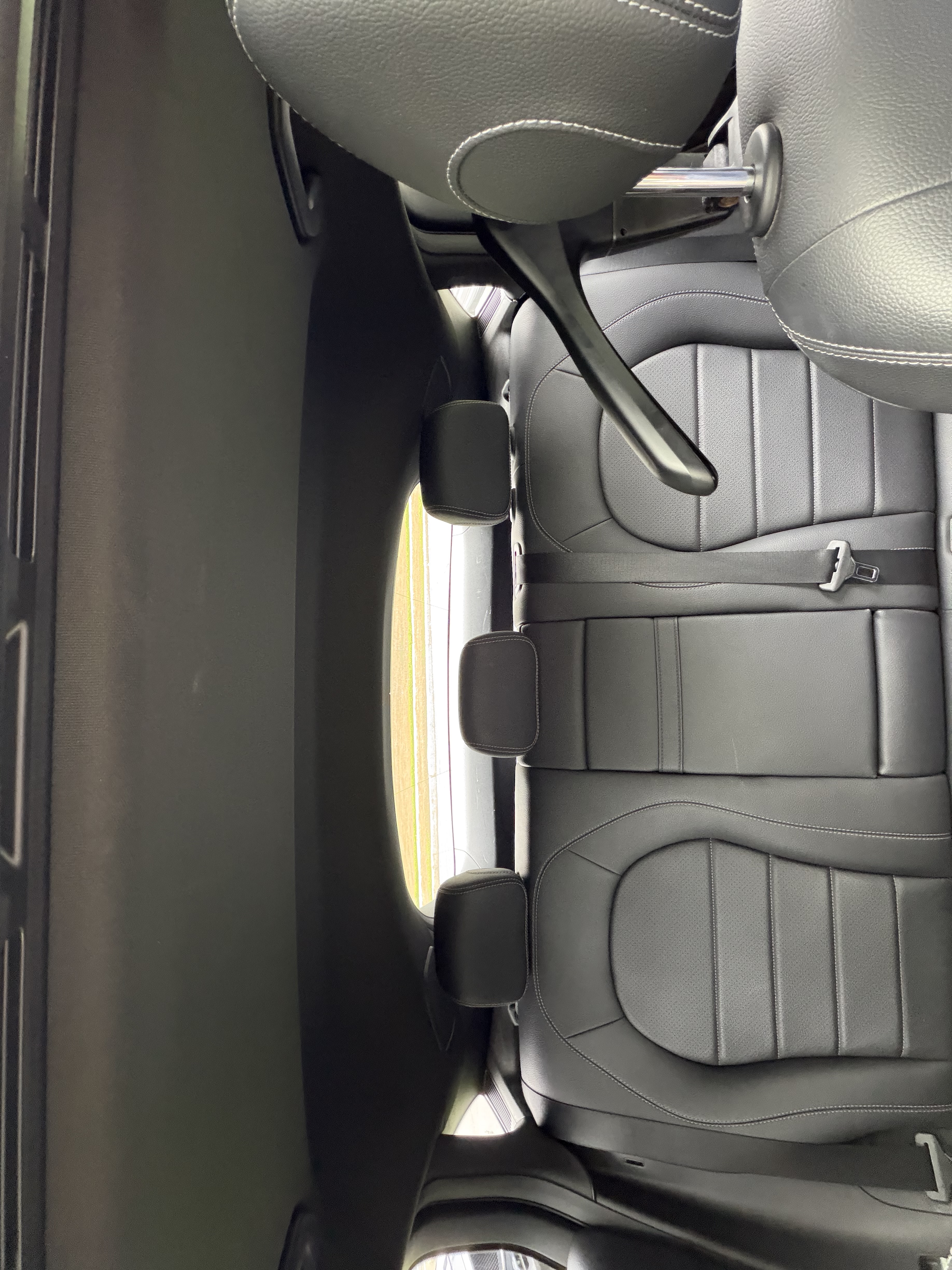 Used 2018 Mercedes-Benz GLC 300 4MATIC Coupe image 9