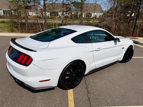 Used 2016 Ford Mustang GT Premium w/ Black Accent Package RWD image 13