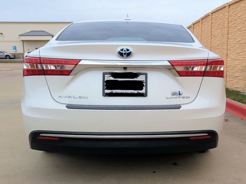 Used 2014 Toyota Avalon Limited image 6