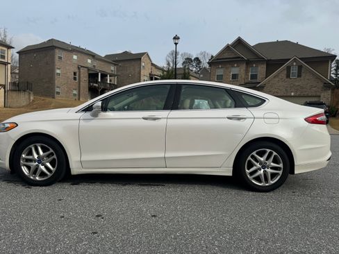 Used 2013 Ford Fusion SE image 4