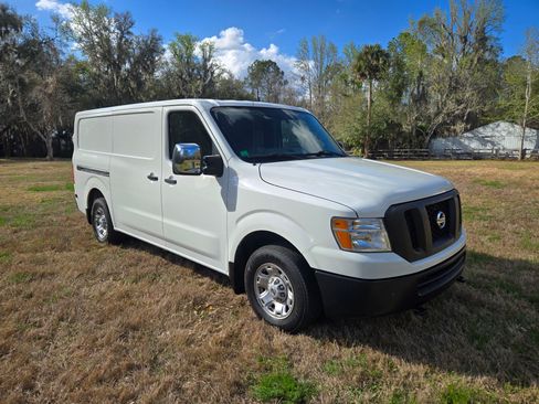 Used 2021 Nissan NV 2500 SV image 4