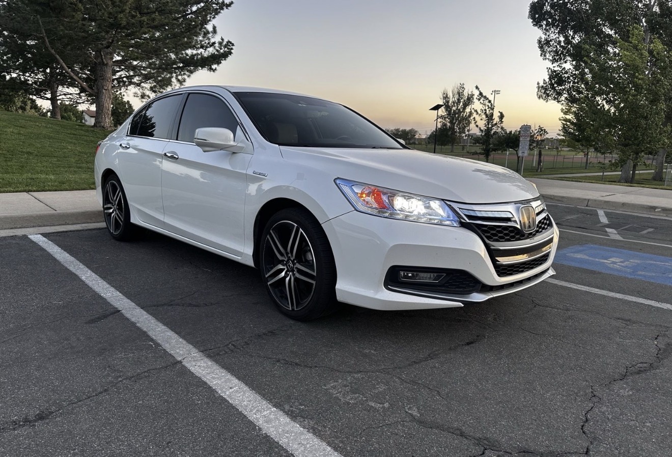 Used 2014 Honda Accord Plug-In Sedan image 4
