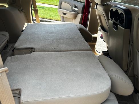 Used 2013 Chevrolet Tahoe LS image 24