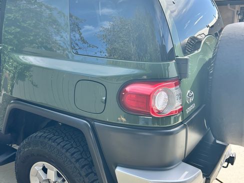 Used 2014 Toyota FJ Cruiser 4WD image 15