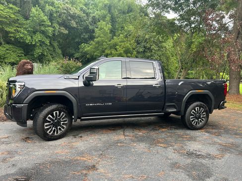 Used 2024 GMC Sierra 2500 Denali Ultimate w/ Max Trailering Package AWD/4WD image 1