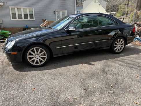 Used 2007 Mercedes-Benz CLK 350 Coupe image 11