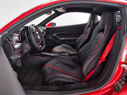 Used 2021 Ferrari F8 Tributo image 25