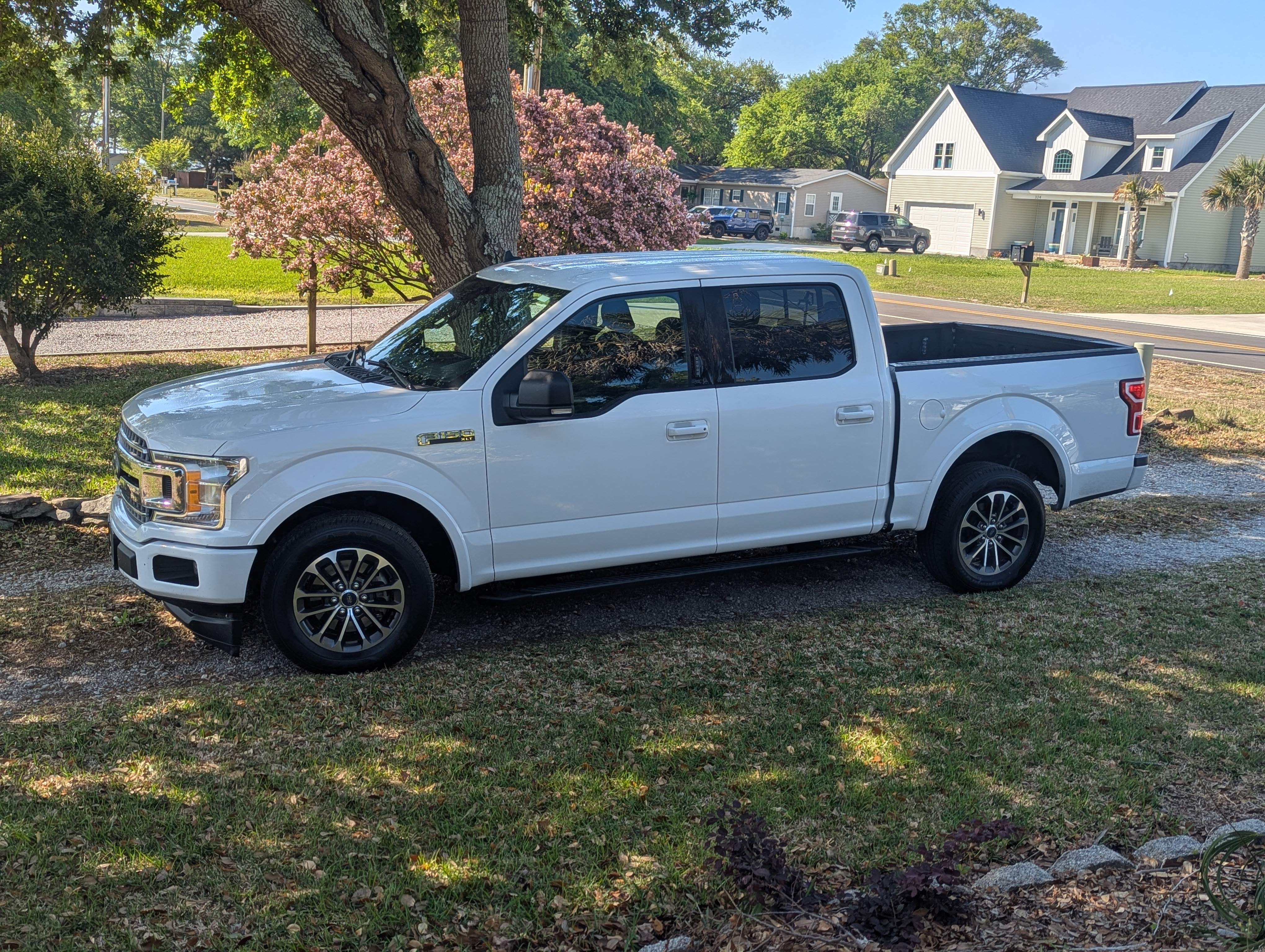 Used 2020 Ford F150 XLT w/ Equipment Group 302A Luxury RWD image 1