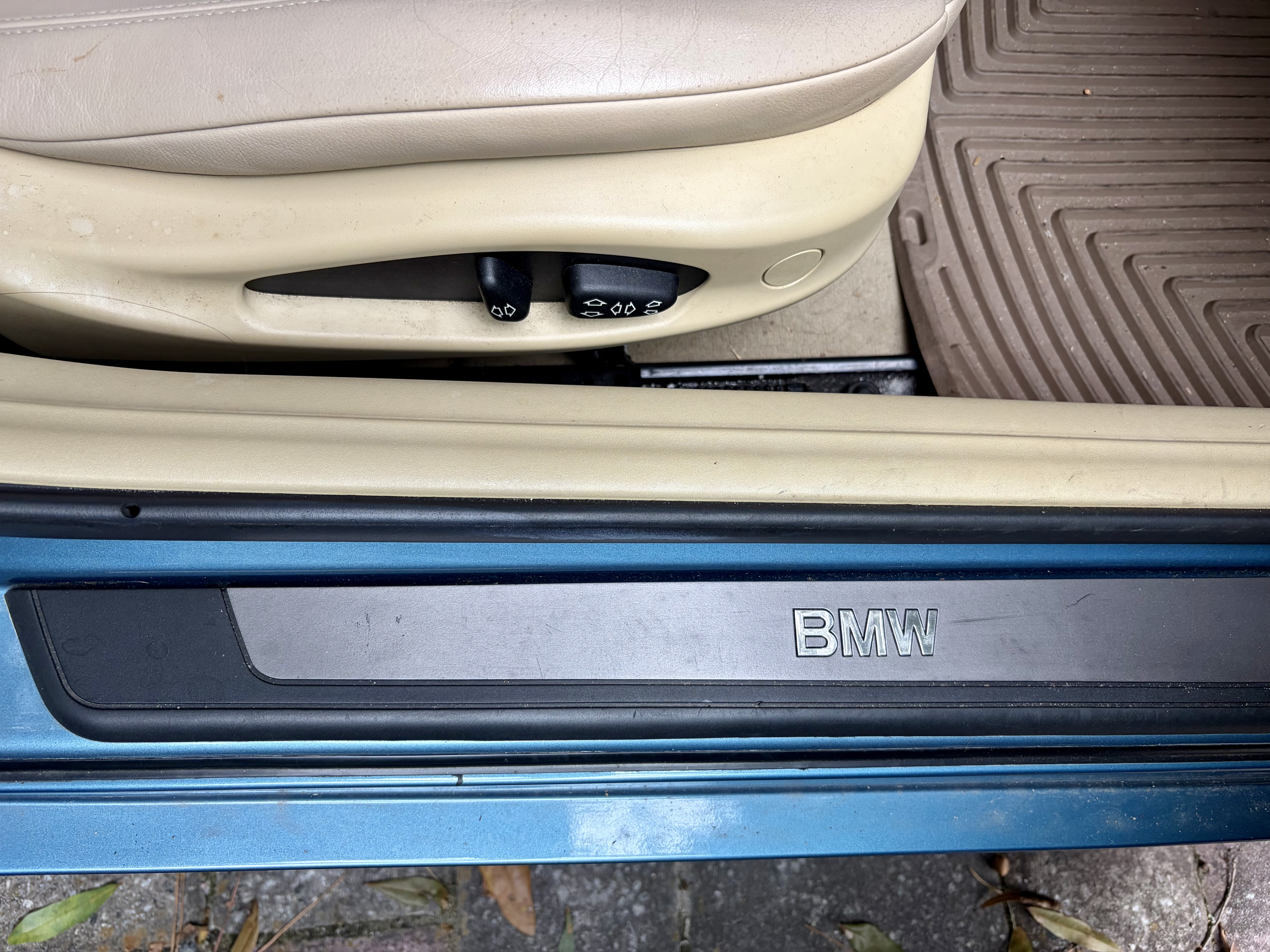 Used 2003 BMW Z4 2.5i RWD image 16