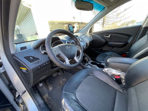 Used 2012 Hyundai Tucson GLS image 4