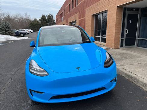 Used 2021 Tesla Model Y Long Range image 5