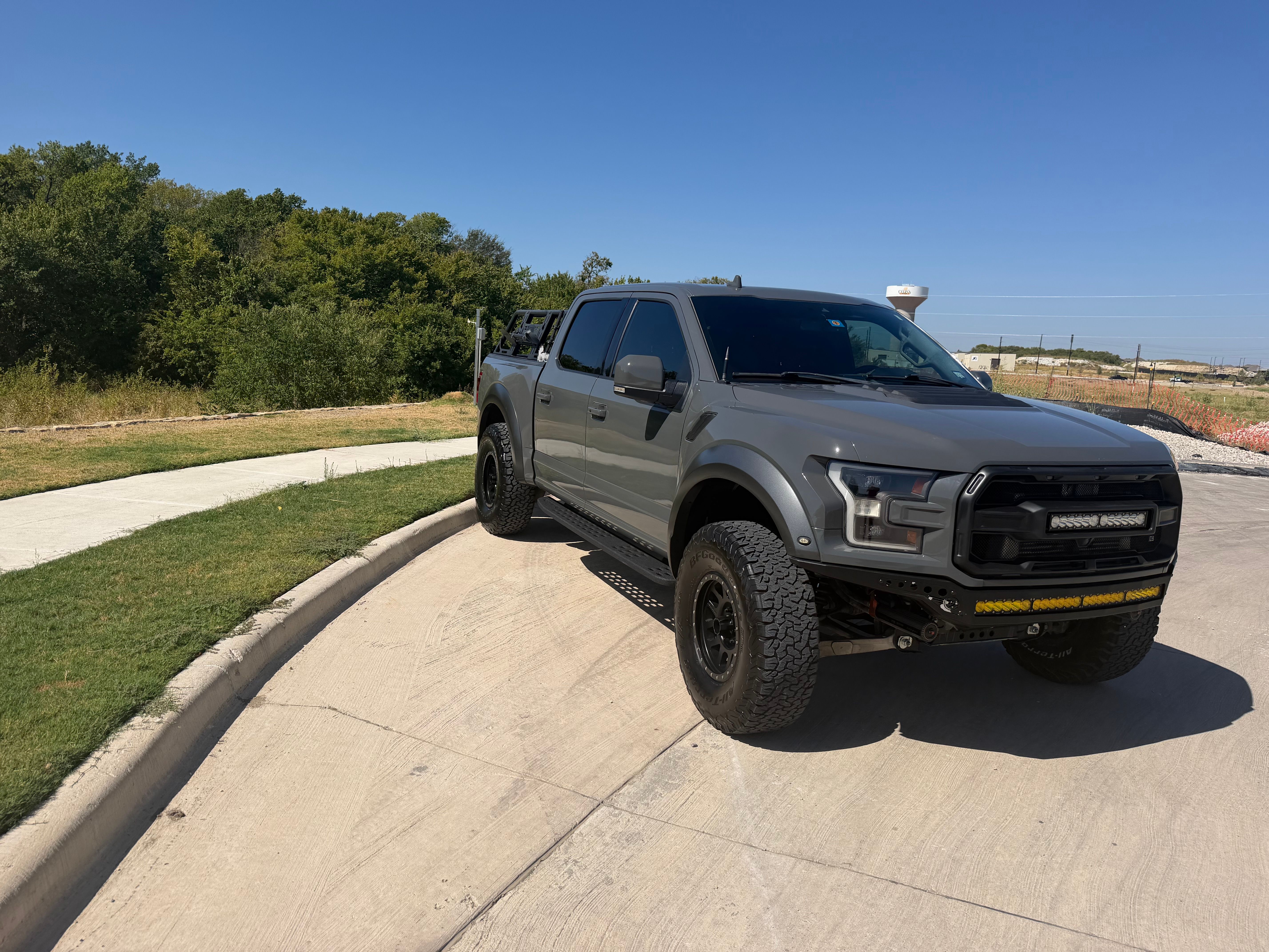 Used 2020 Ford F150 Raptor w/ Equipment Group 802A Luxury AWD/4WD image 1