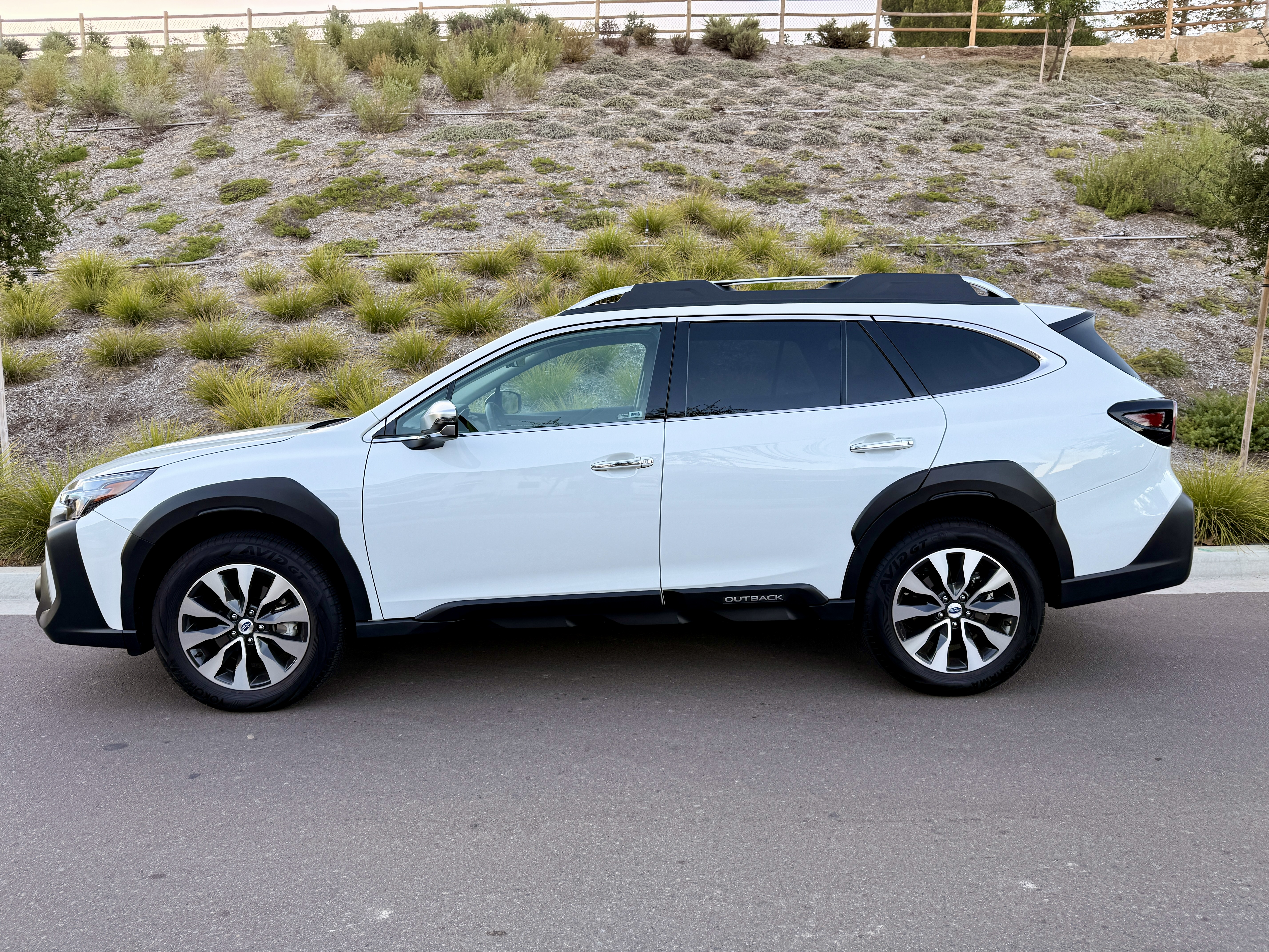 Used 2024 Subaru Outback Touring XT AWD/4WD image 2