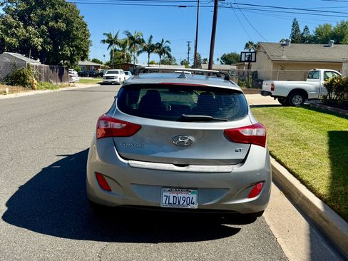 Used 2016 Hyundai Elantra GT w/ Option Group 02 FWD image 6