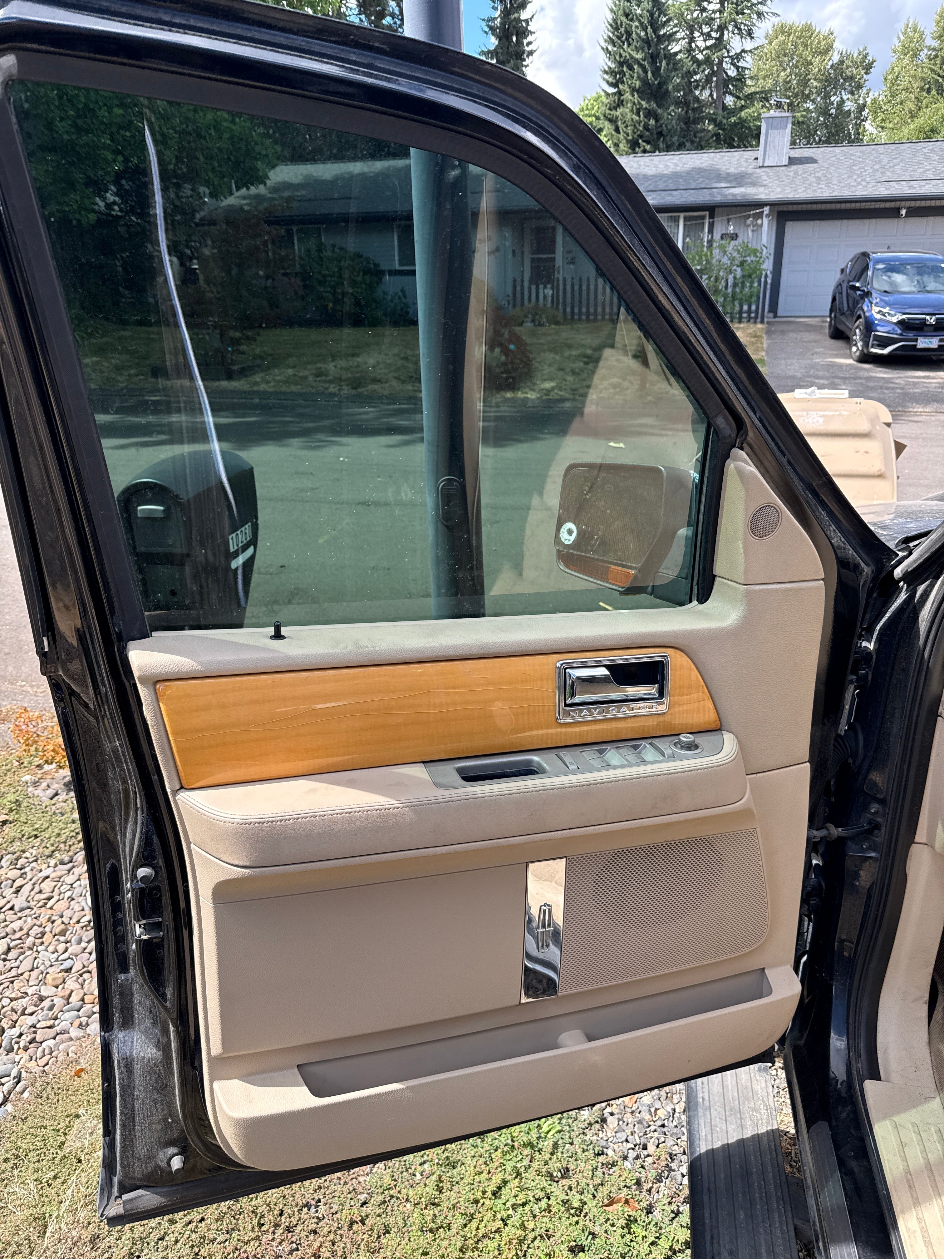 Used 2007 Lincoln Navigator 4WD image 11