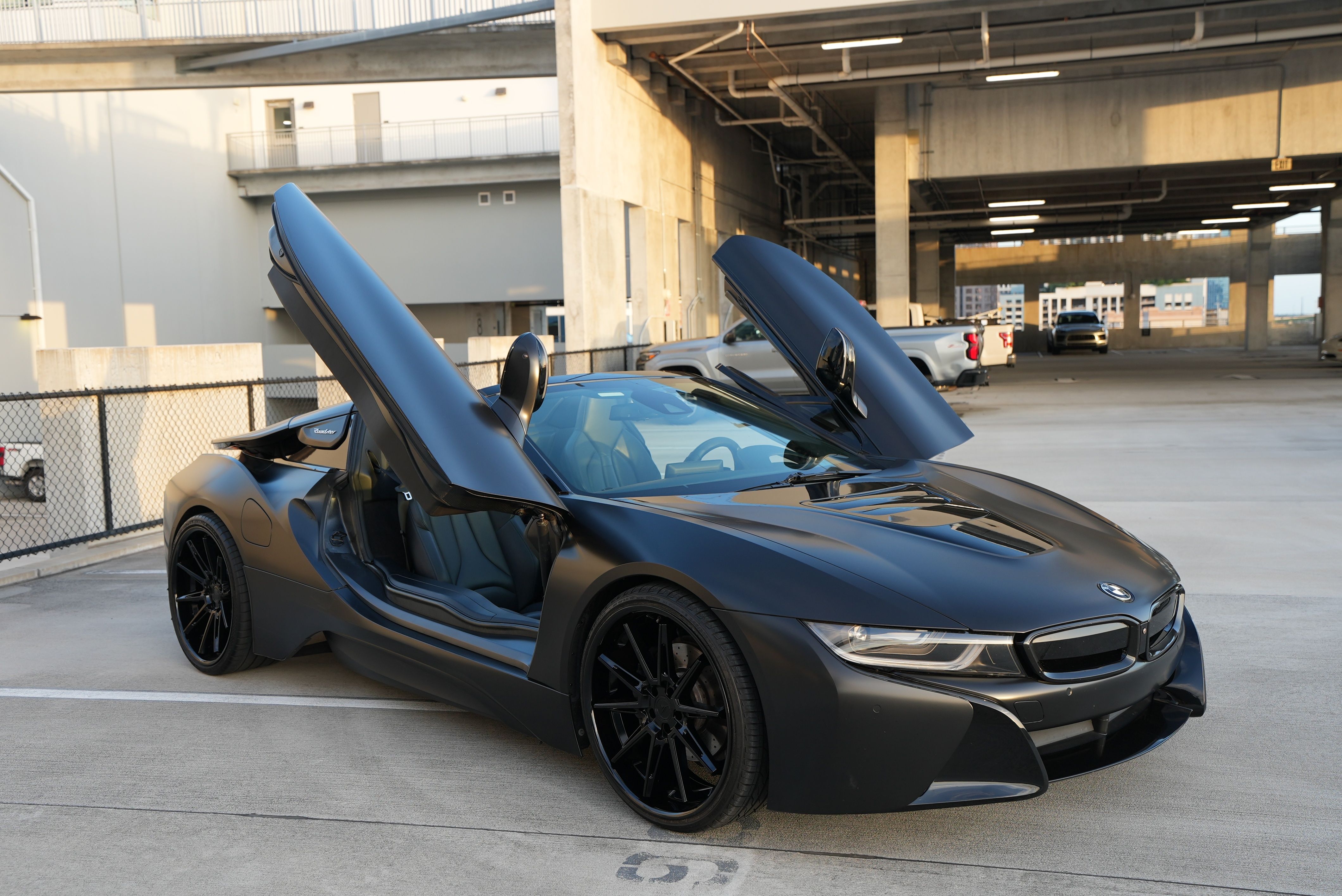 Used 2019 BMW i8 Roadster AWD/4WD image 1