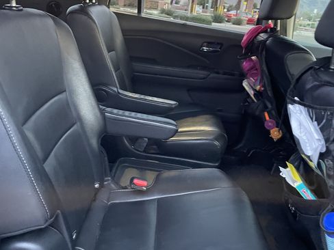 Used 2020 Honda Pilot Touring image 15