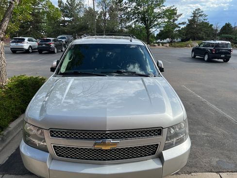 Used 2011 Chevrolet Tahoe LT w/ Luxury Package AWD/4WD image 1