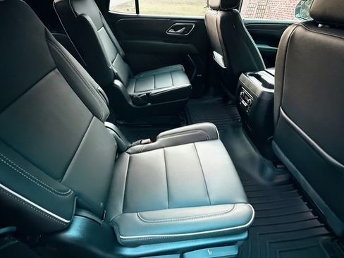 Used 2024 Chevrolet Tahoe Premier w/ Premium Package 2 image 11