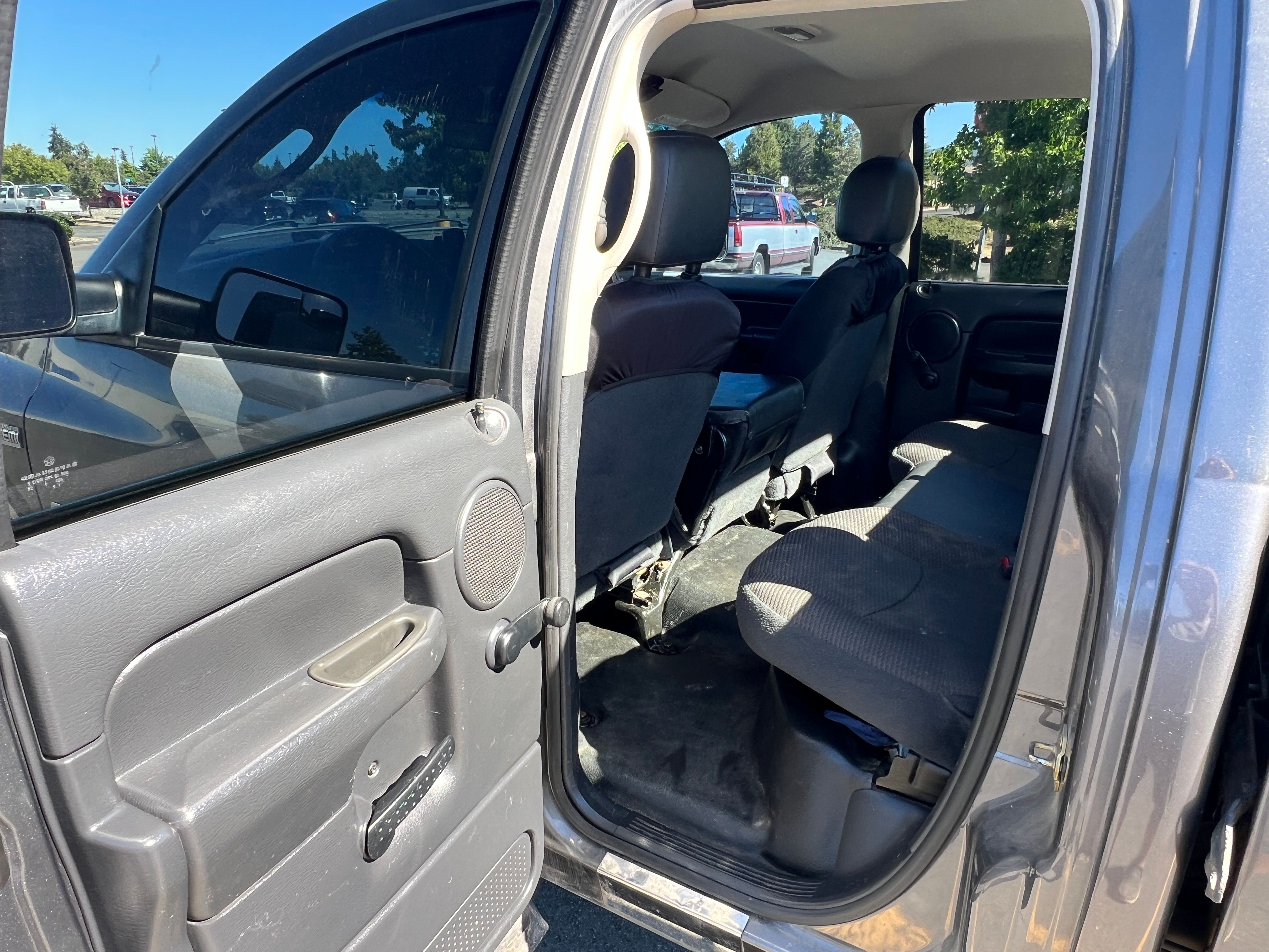 Used 2004 Dodge Ram 2500 Truck ST w/ Trailer Tow Group AWD/4WD image 9