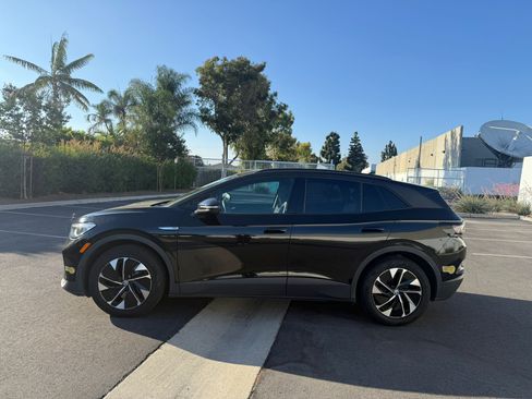 Used 2022 Volkswagen ID.4 Pro image 5