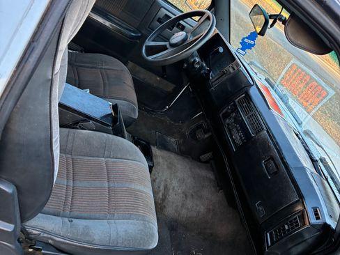 Used 1992 Chevrolet S10 Pickup 2WD Extended Cab image 4