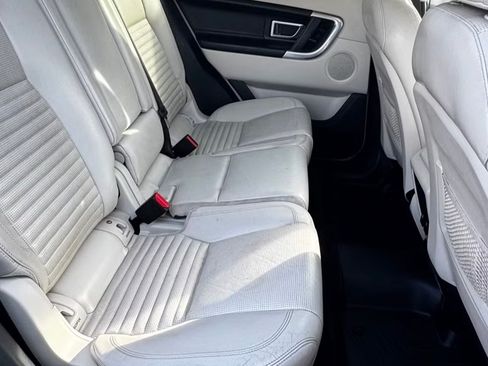 Used 2017 Land Rover Discovery Sport HSE Luxury AWD/4WD image 12