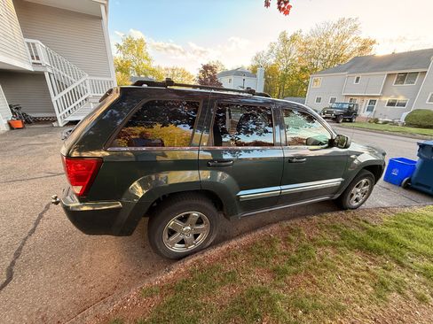 Used 2005 Jeep Grand Cherokee Limited AWD/4WD image 3