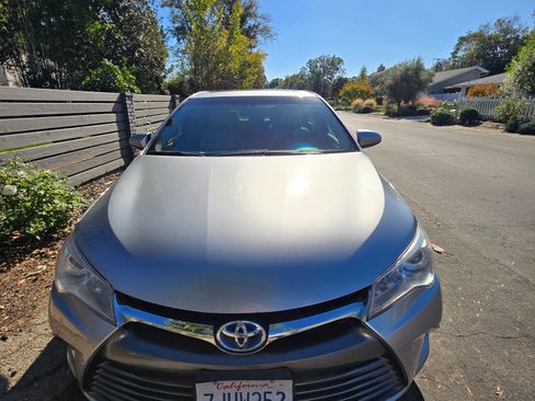 Used 2015 Toyota Camry XLE image 6