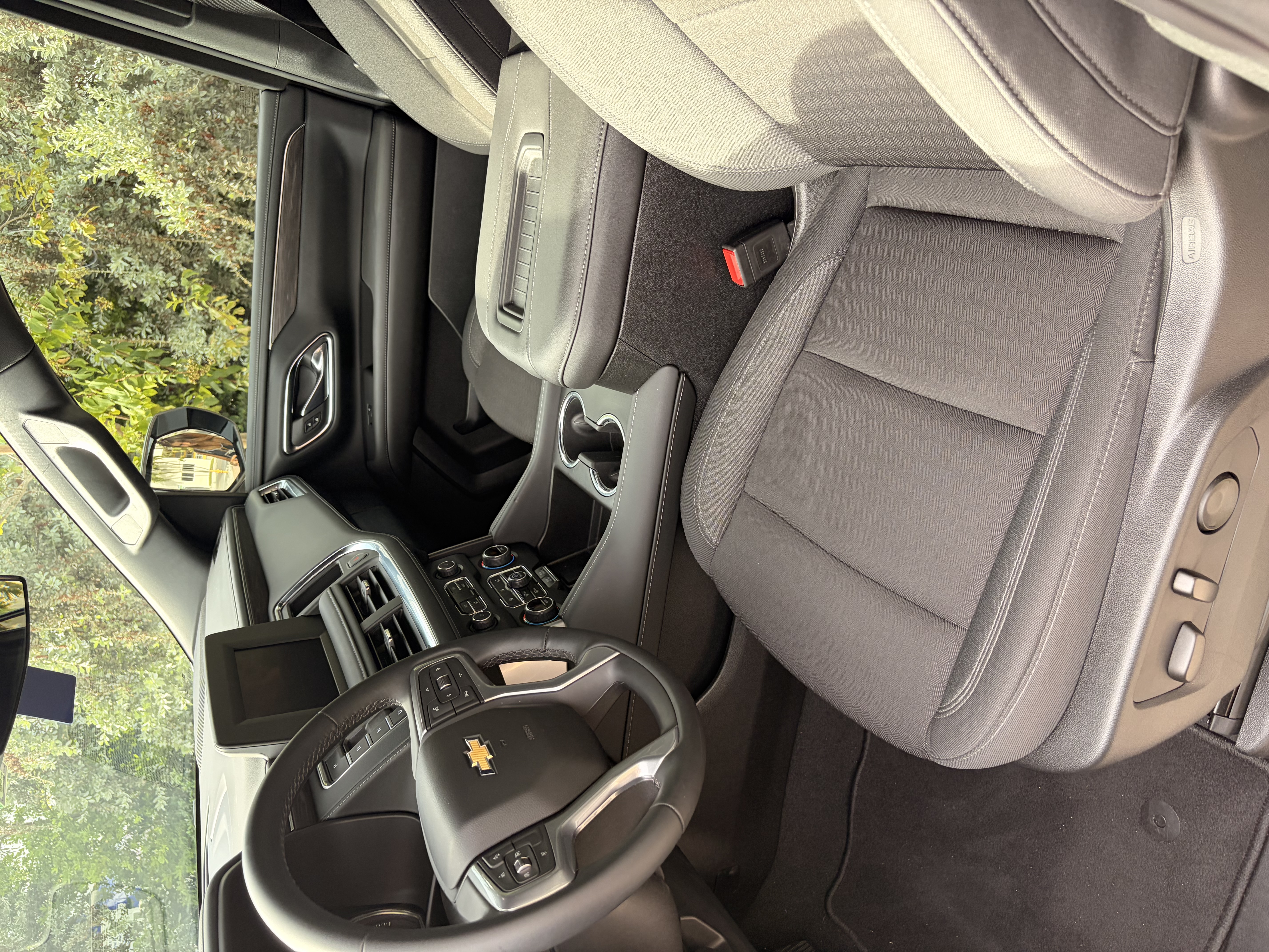 Used 2024 Chevrolet Tahoe LS RWD image 6