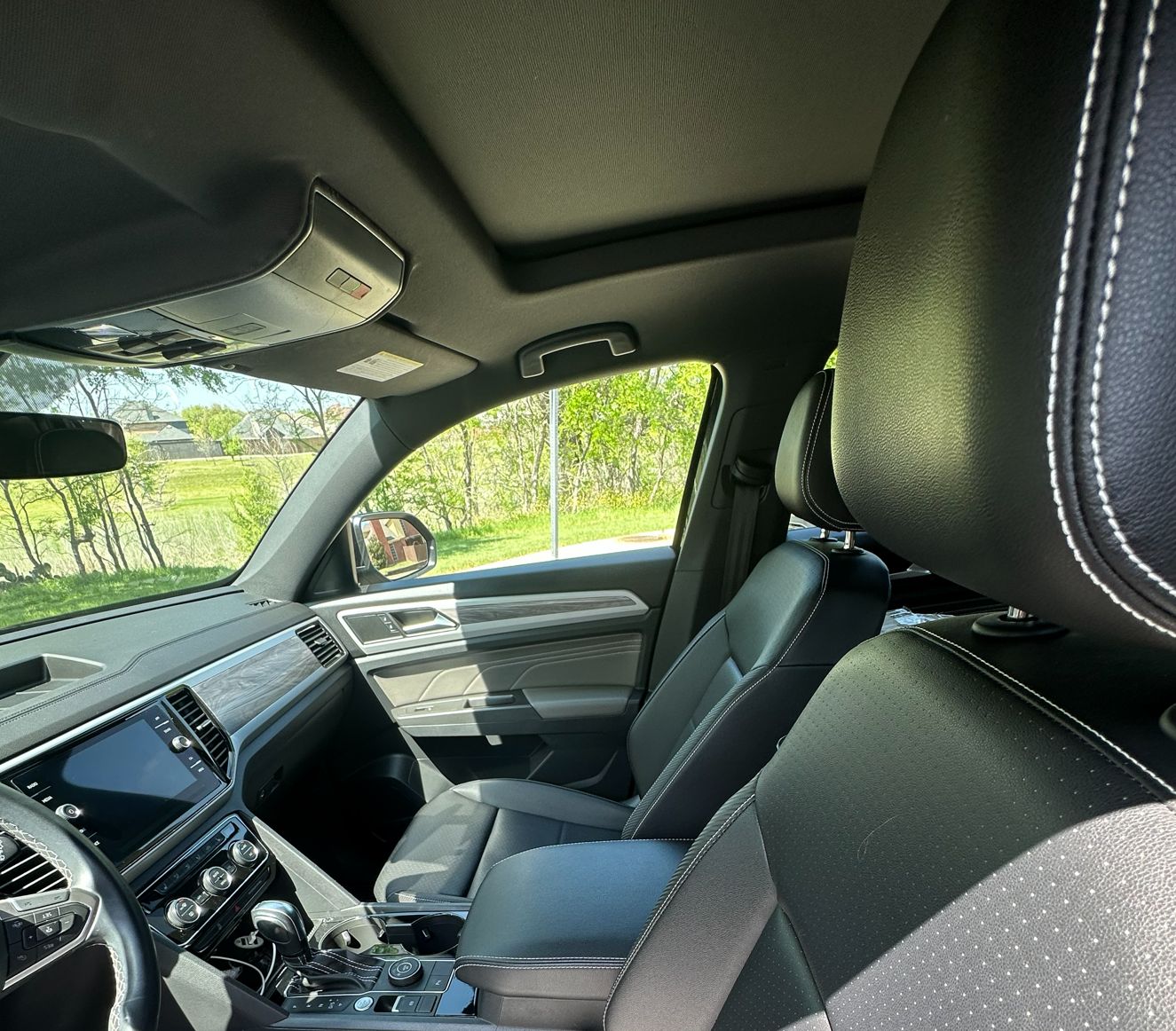 Used 2023 Volkswagen Atlas Cross Sport SE w/ Panoramic Sunroof Package AWD/4WD image 12