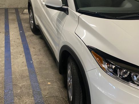 Used 2022 Honda HR-V LX image 6