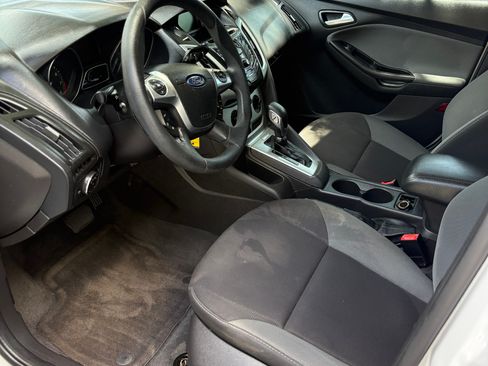 Used 2013 Ford Focus SE FWD image 14