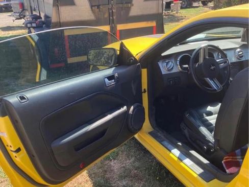 Used 2006 Ford Mustang GT Premium image 8