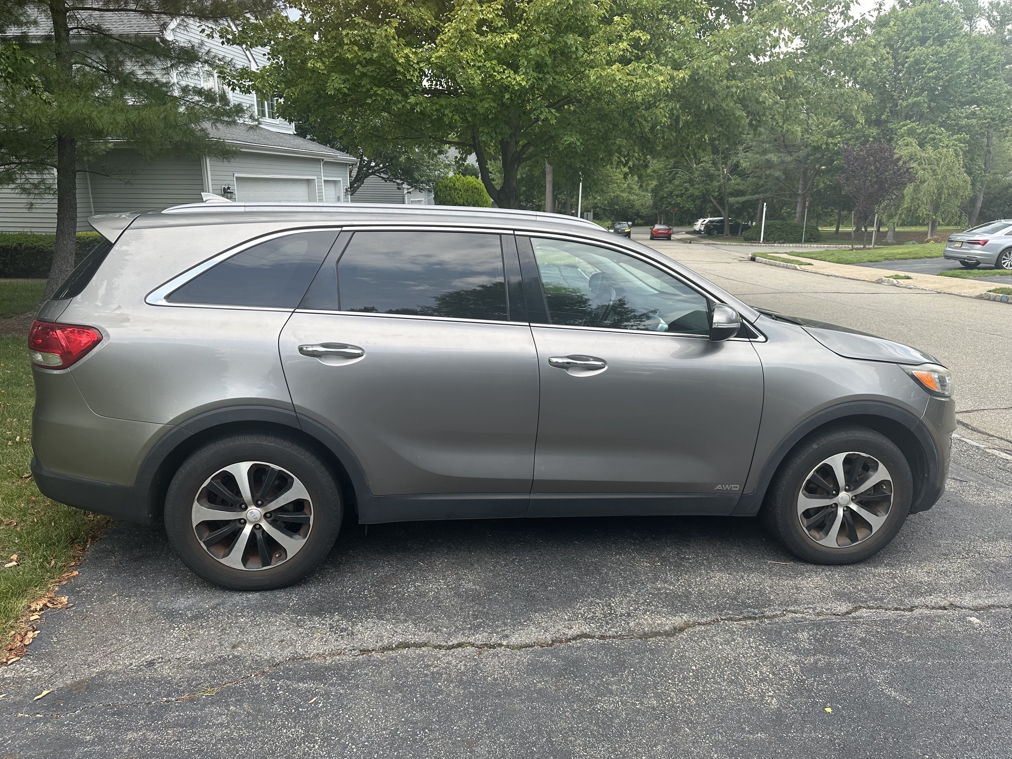 Used 2017 Kia Sorento EX w/ EX Premium Package AWD/4WD image 2