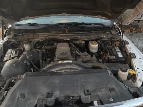 Used 2015 RAM 2500 Tradesman w/ Chrome Appearance Group image 12