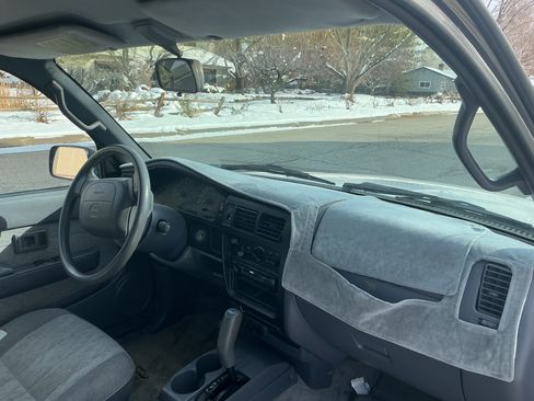 Used 1999 Toyota Tacoma PreRunner image 10