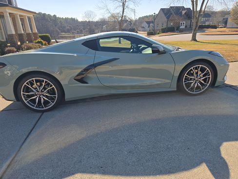 Used 2024 Chevrolet Corvette Stingray Preferred Cpe w/ Battery Protection Package image 5