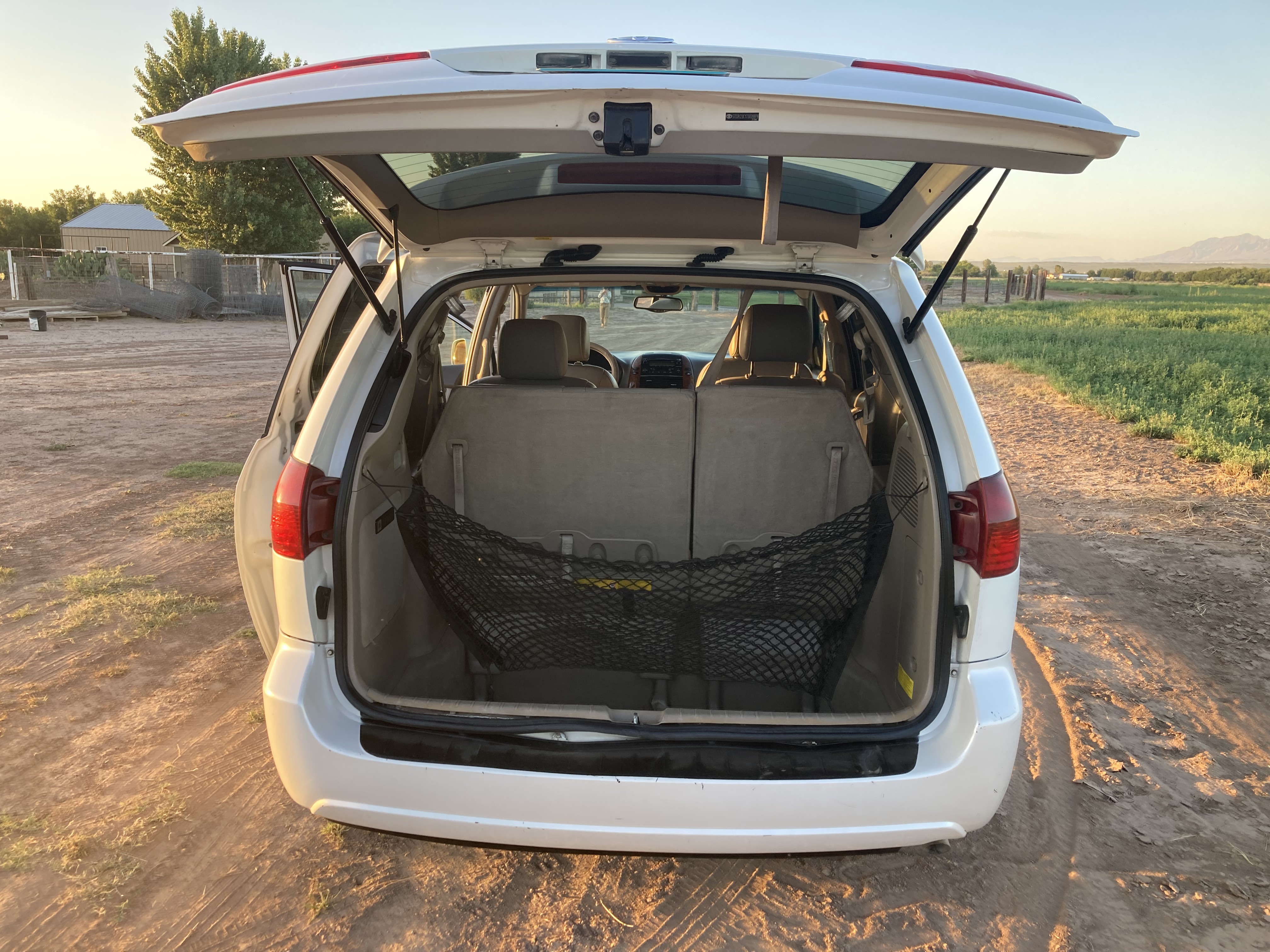 Used 2004 Toyota Sienna XLE w/ XLE Pkg 12 FWD image 18