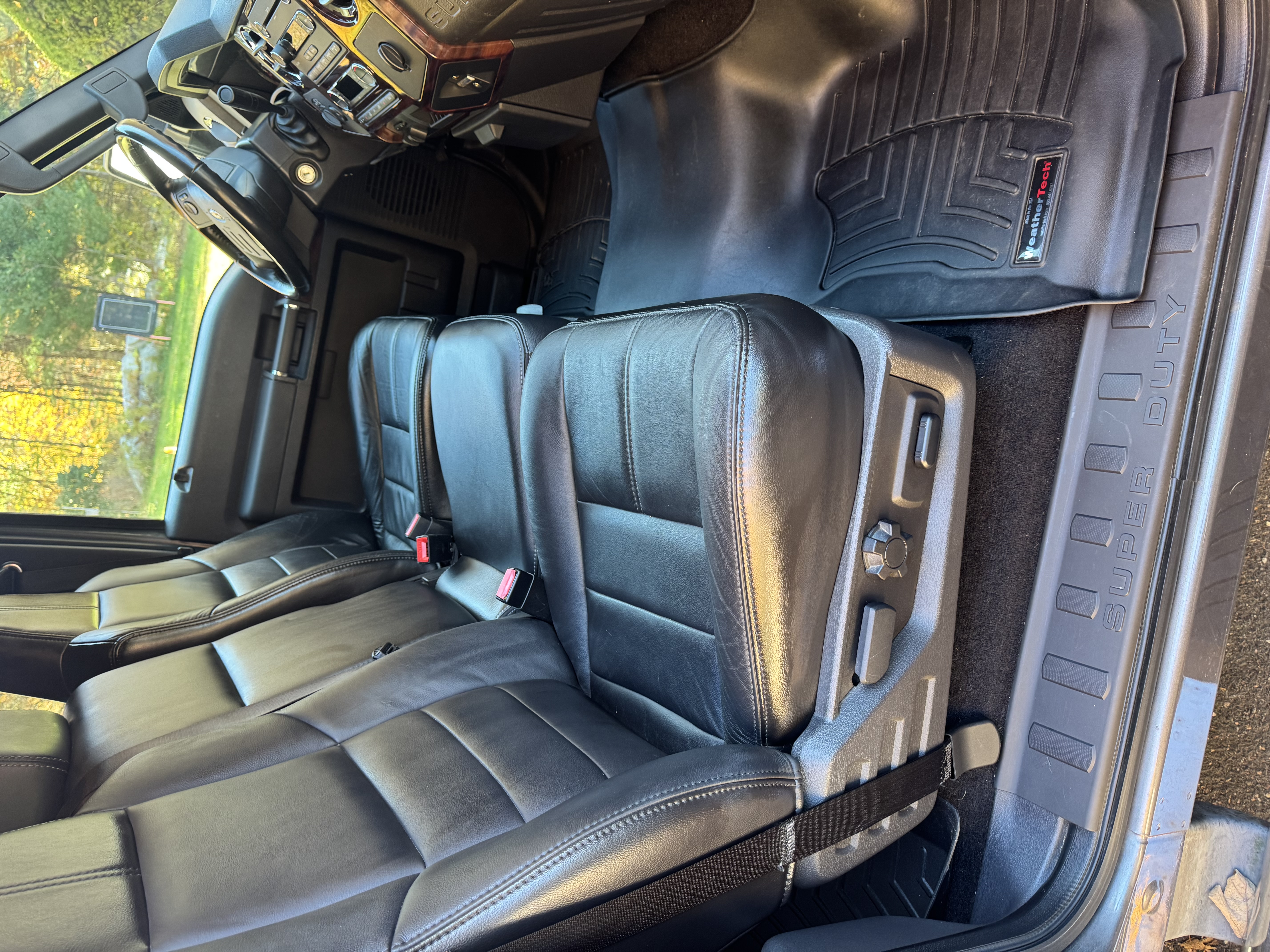 Used 2009 Ford F350 Lariat AWD/4WD image 12
