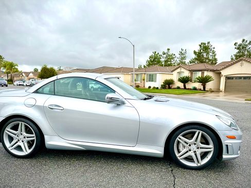 Used 2009 Mercedes-Benz SLK 55 AMG image 5