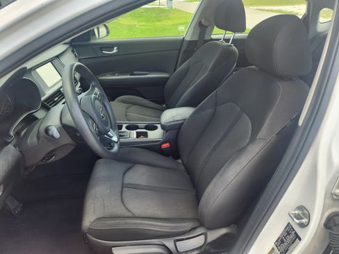 Used 2018 Kia Optima LX image 14