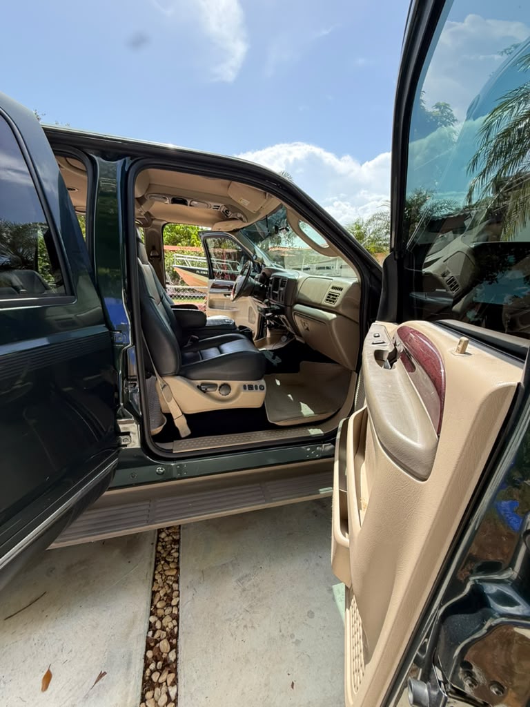 Used 2003 Ford Excursion Limited RWD image 12