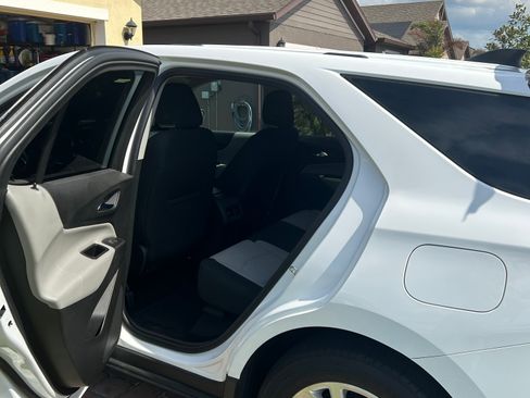 Used 2018 Chevrolet Equinox LT image 9