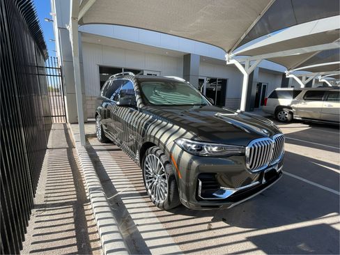 Used 2021 BMW X7 xDrive40i AWD/4WD image 1