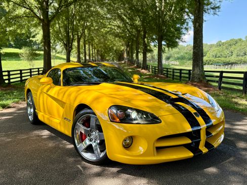 Used 2009 Dodge Viper SRT-10 RWD image 12